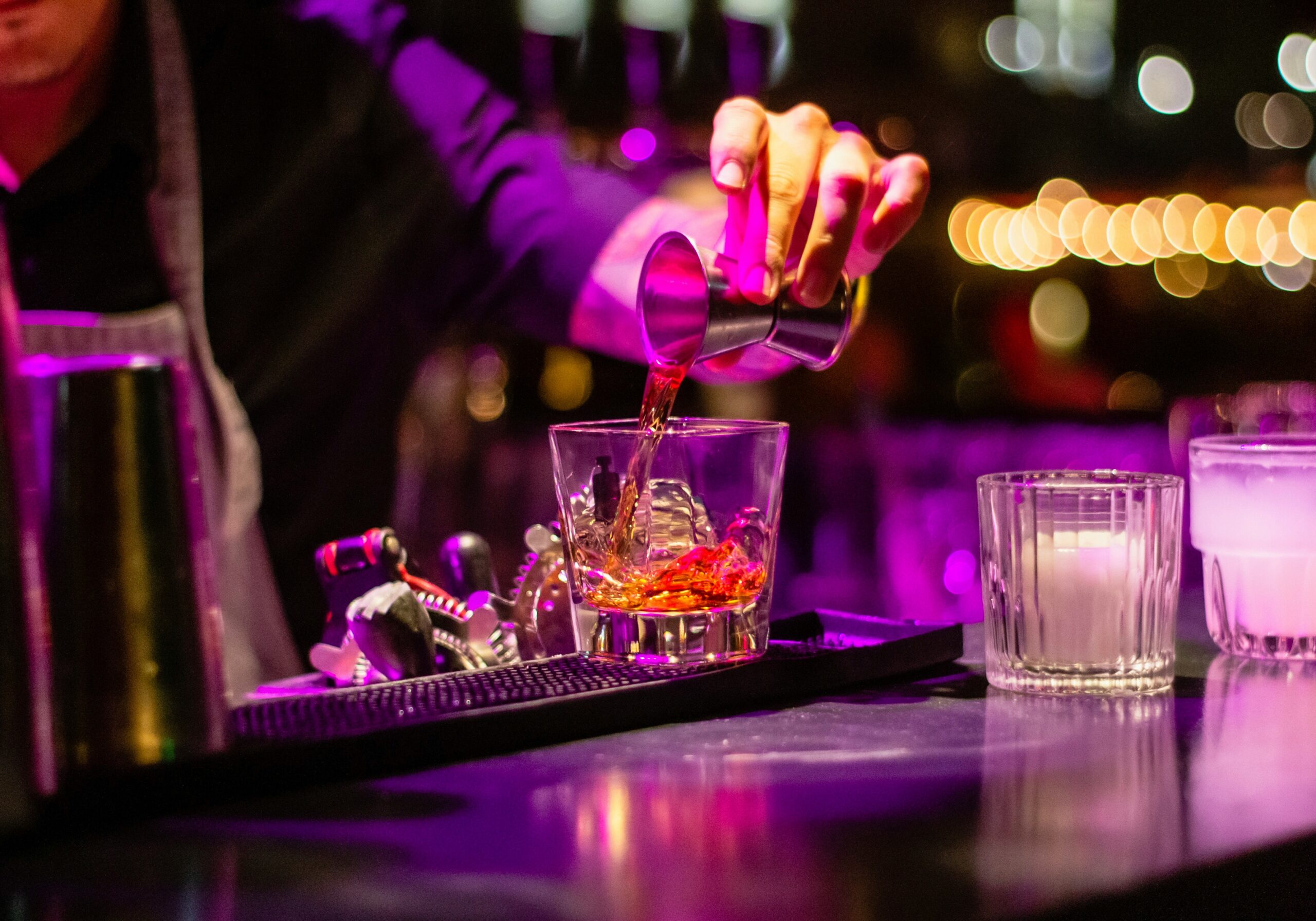 Budgeting for Your Austin Event’s Mobile Bar Service